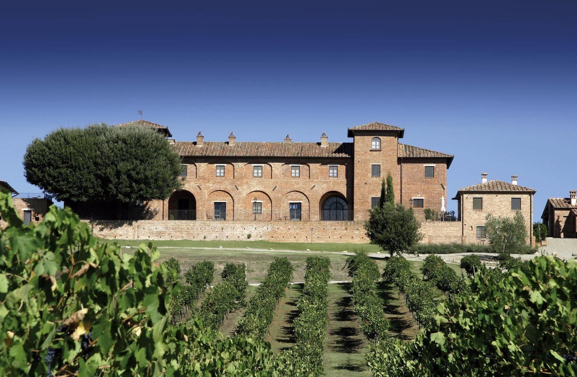 Agriturismo Terra Rossa Valiano Bagian luar foto